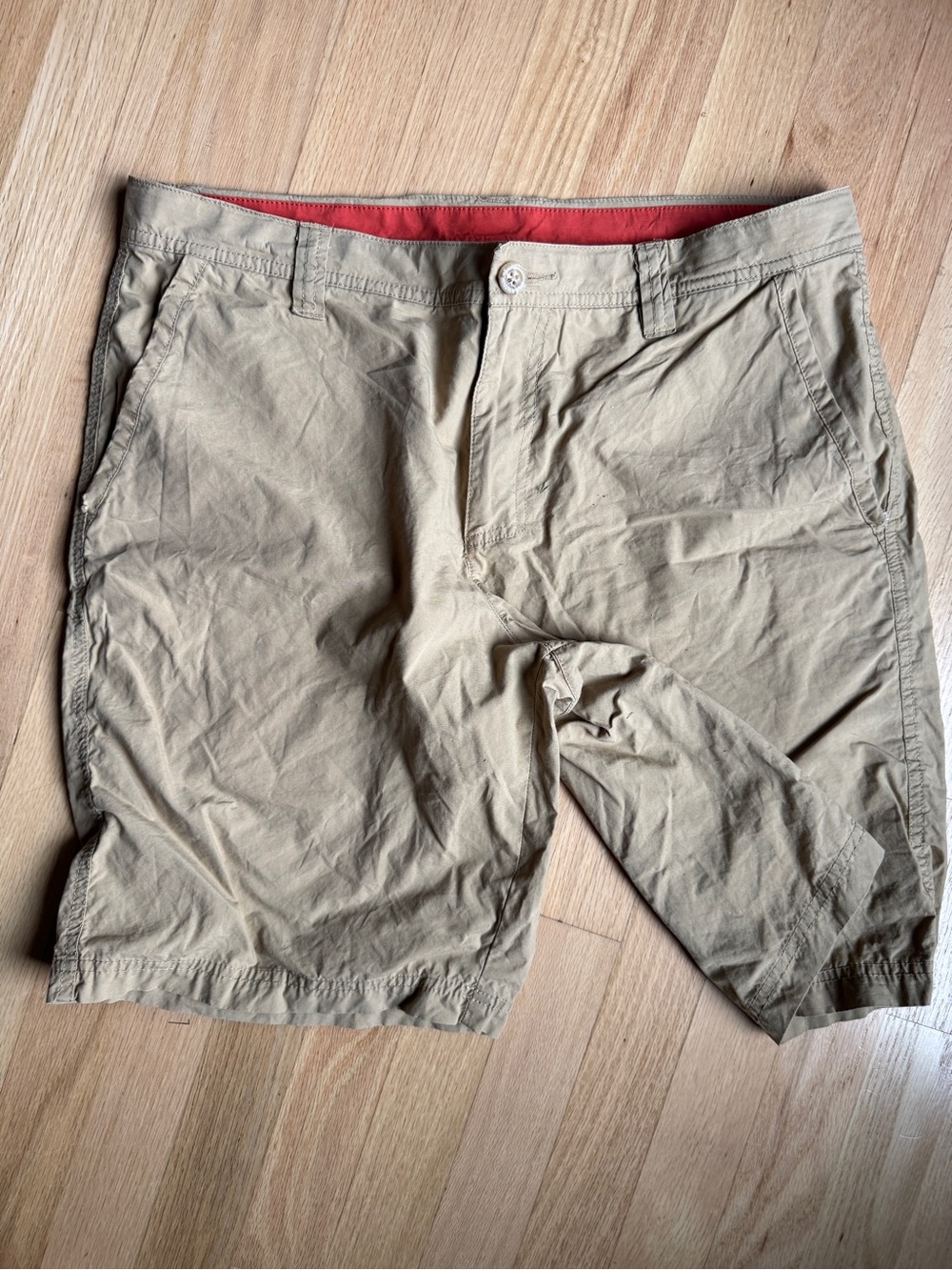 Men's Columbia Casual Khaki Shorts - Classic Summer Staple